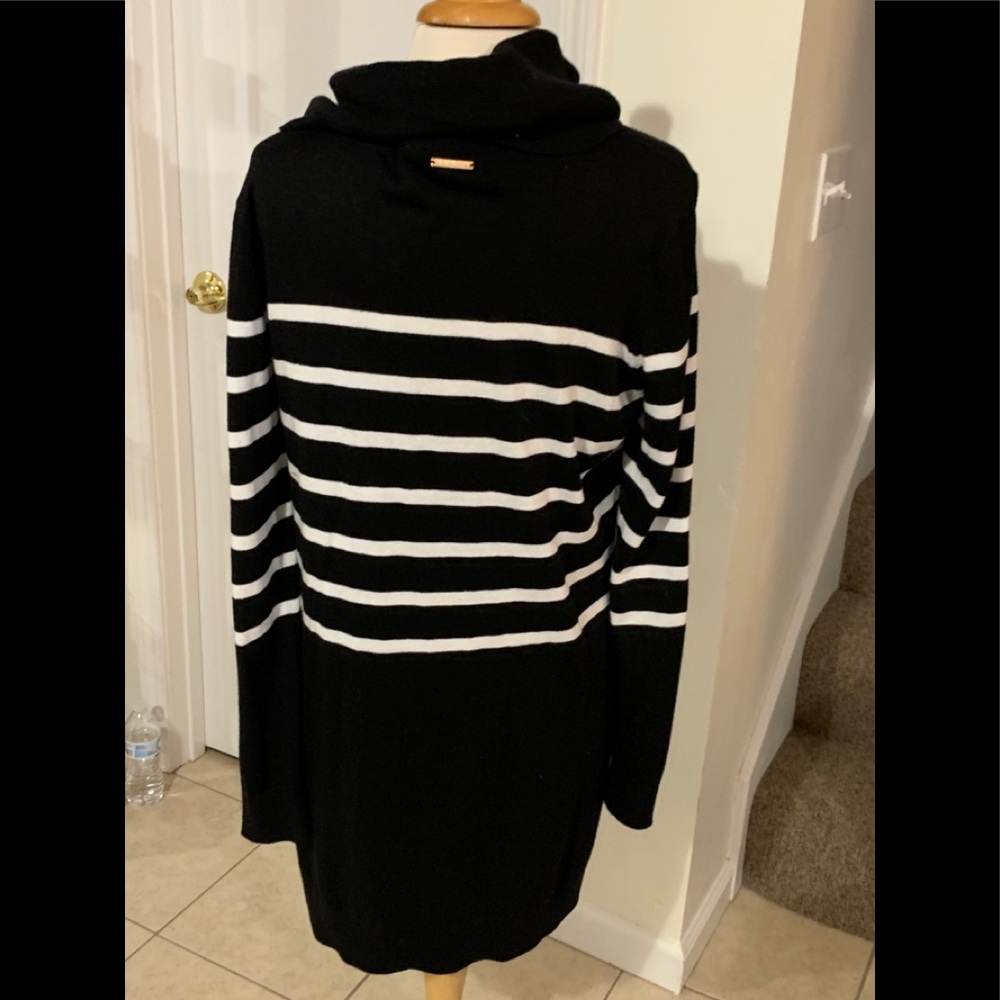 Michael Kors Black & White sweater knit dress A1
